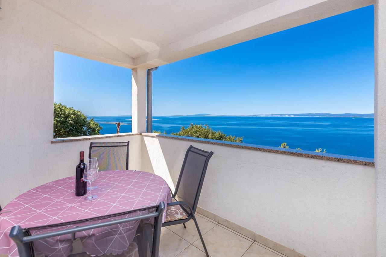 Private Accommodation Stara Baska Exterior photo
