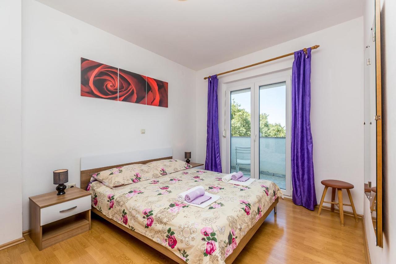 Private Accommodation Stara Baska Exterior photo