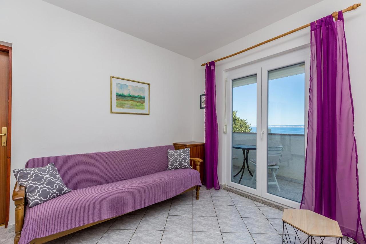 Private Accommodation Stara Baska Exterior photo