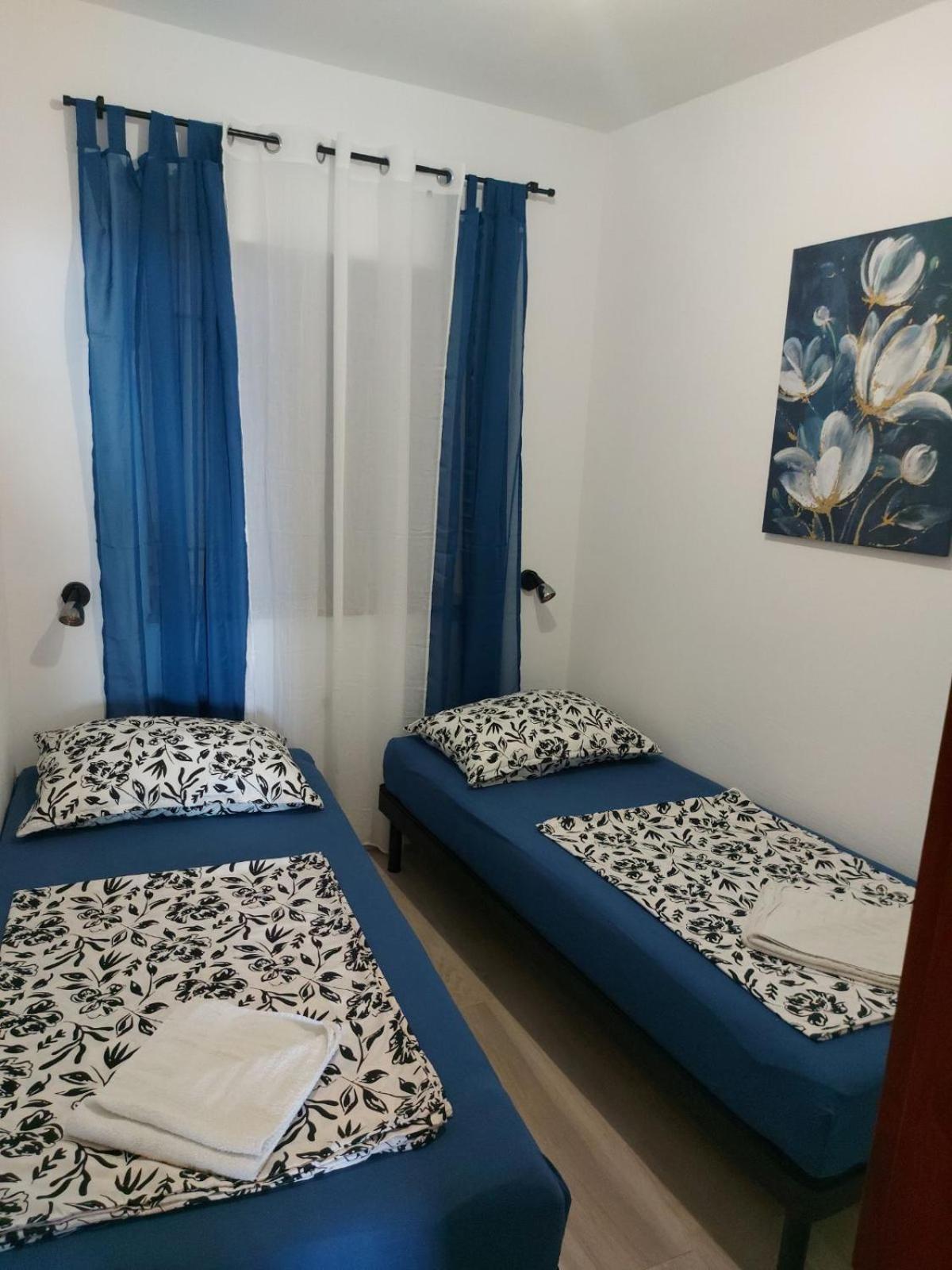 Private Accommodation Stara Baska Exterior photo